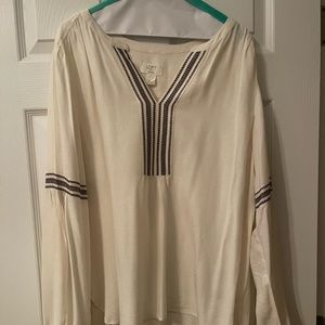 LOFT cream with navy embroidered XL EUC tunic. My weight loss is your gain!